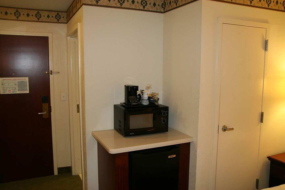 Hampton Inn Cornelia Szoba fotó