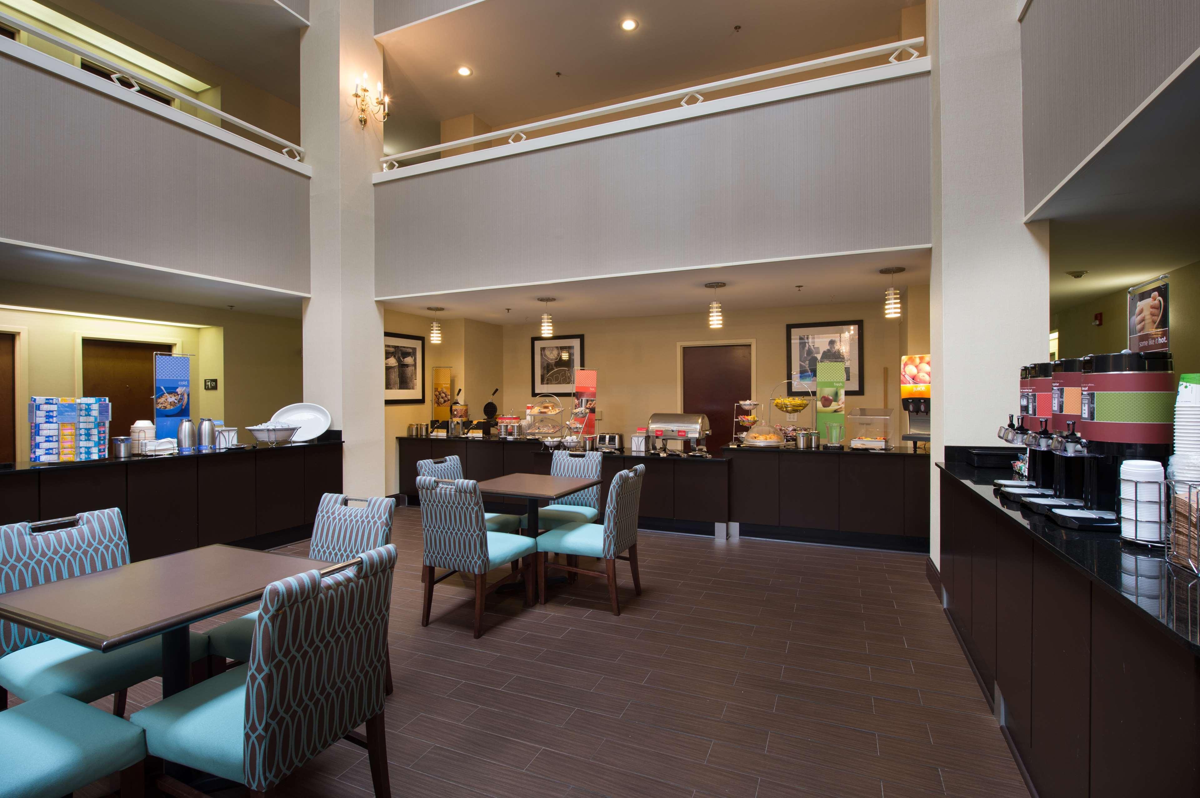Hampton Inn Cornelia Kültér fotó