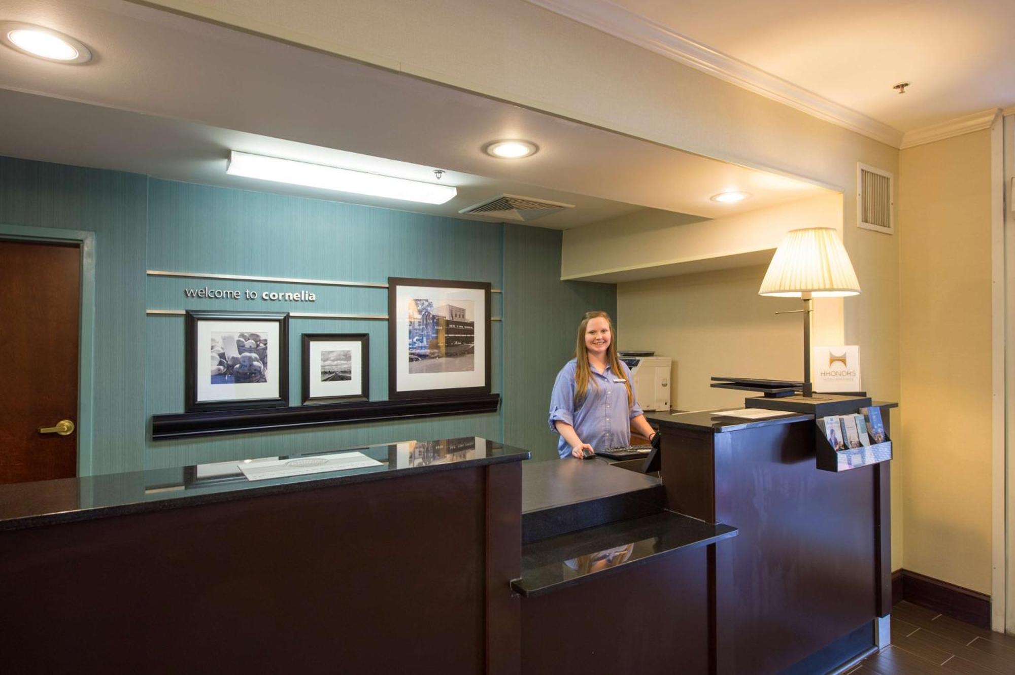 Hampton Inn Cornelia Kültér fotó